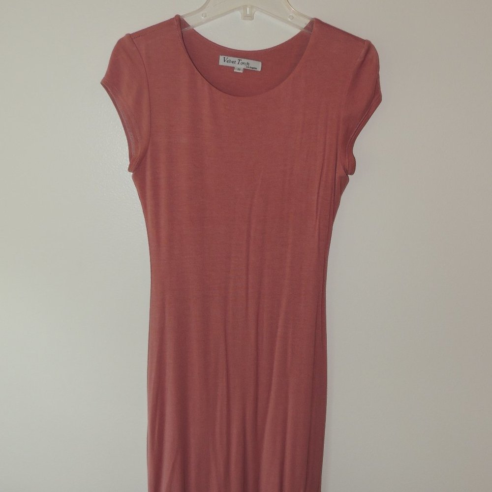 Pink Hugging Dress - Picture 2 of 5